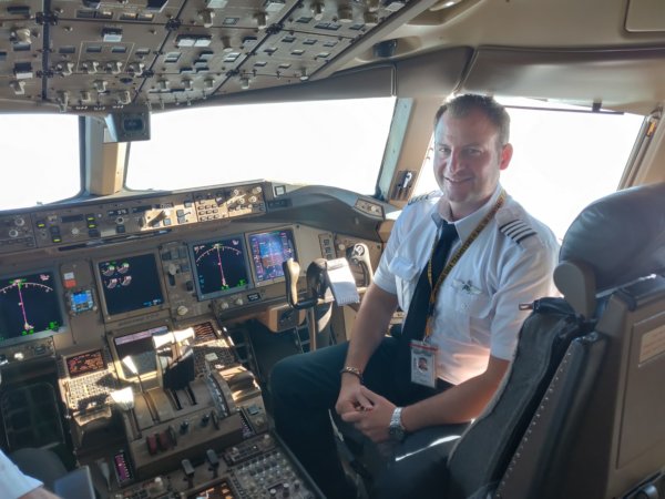Aνδρέας Κούστας, Κυβερνήτης Boeing (B-777)