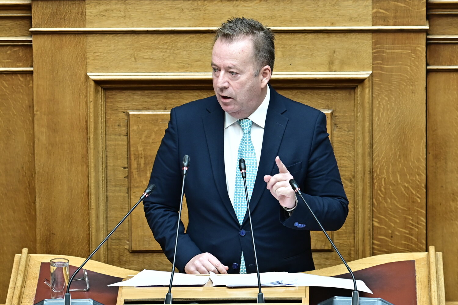 Συζήτηση  στην Ολομέλεια της Βουλής επί της προτάσεως που κατέθεσαν εξήντα (60) Βουλευτές της Κοινοβουλευτικής Ομάδας "ΝΕΑ ΔΗΜΟΚΡΑΤΙΑ", για σύσταση Εξεταστικής Επιτροπής "που θα διερευνήσει όλα τα ζητήματα που έχουν ανακύψει σχετικά με τη λειτουργία του Οργανισμού Πληρωμών και Ελέγχου Κοινοτικών Ενισχύσεων Προσανατολισμού και Εγγυήσεων (Ο.Π.Ε.Κ.Ε.Π.Ε), με γνώμονα την ανάδειξη τυχόν ευθυνών και την αποκατάσταση της αξιοπιστίας του συστήματος πληρωμής των αγροτικών ενισχύσεων, ώστε να αποτελεί έναν αξιόπιστο, αποτελεσματικό και δίκαιο μηχανισμό για όλους τους παραγωγούς της χώρας", Τρίτη 29 Ιουλίου 2025. 
(ΜΙΧΑΛΗΣ ΚΑΡΑΓΙΑΝΝΗΣ/EUROKINISSI)